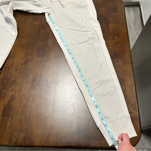 Athleta Headlands Hybrid Trek Jogger in Birch Grey Size 4 - Picture 14 of 14